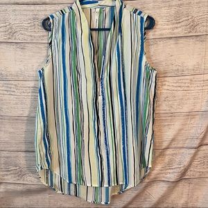 Super cute and comfortable sleeveless top with zipper